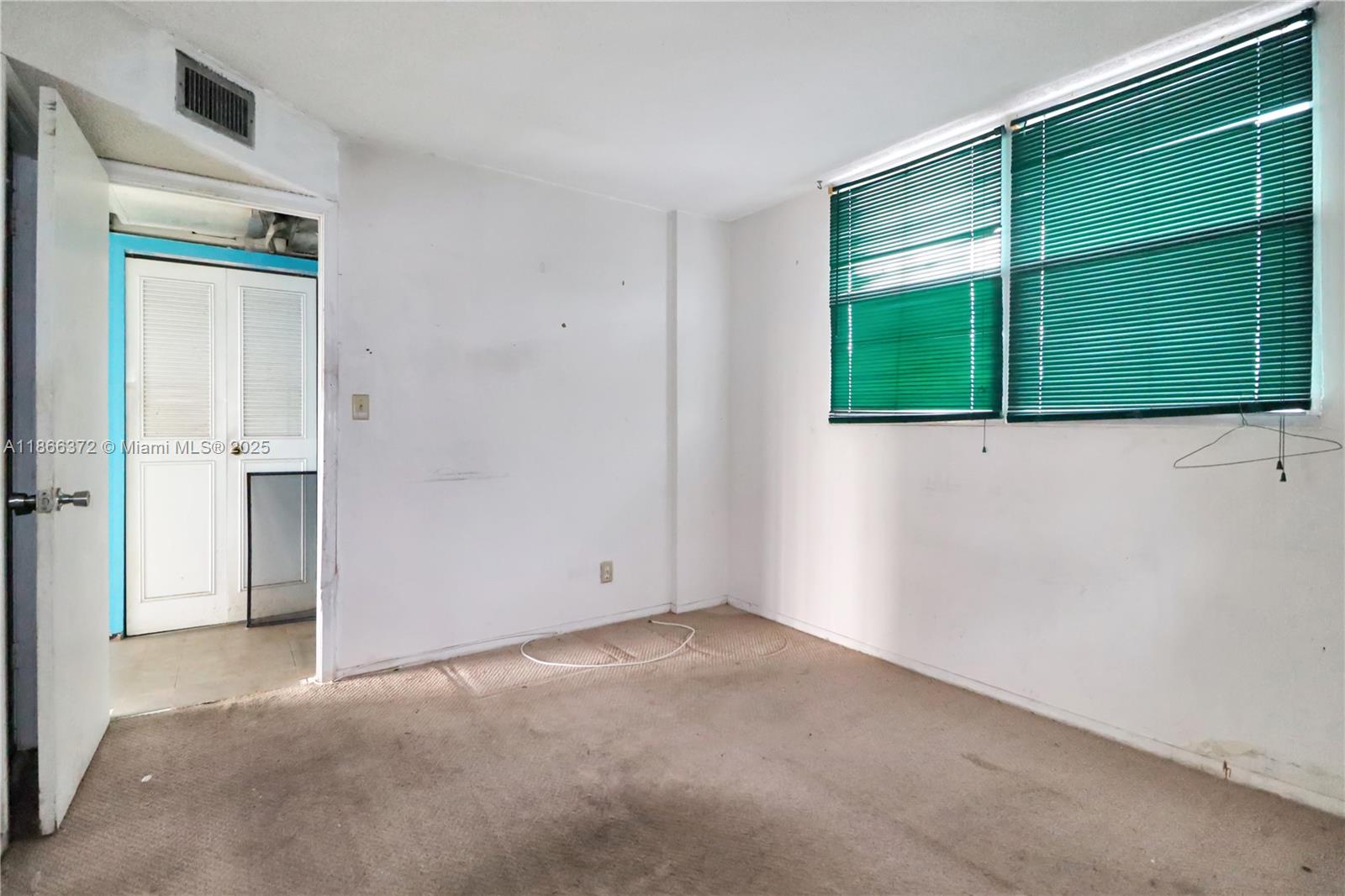 ROYAL PARK CONDO - Residential