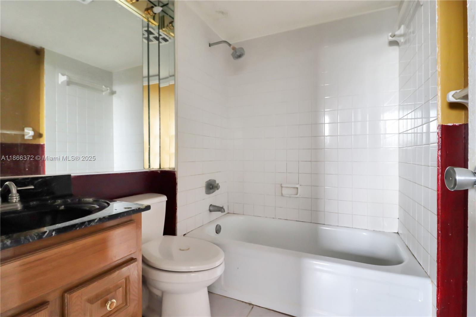 ROYAL PARK CONDO - Residential