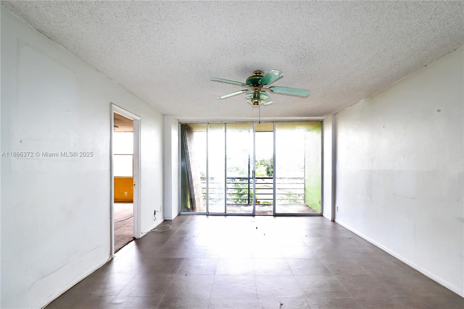 110 Royal Park Dr 3C