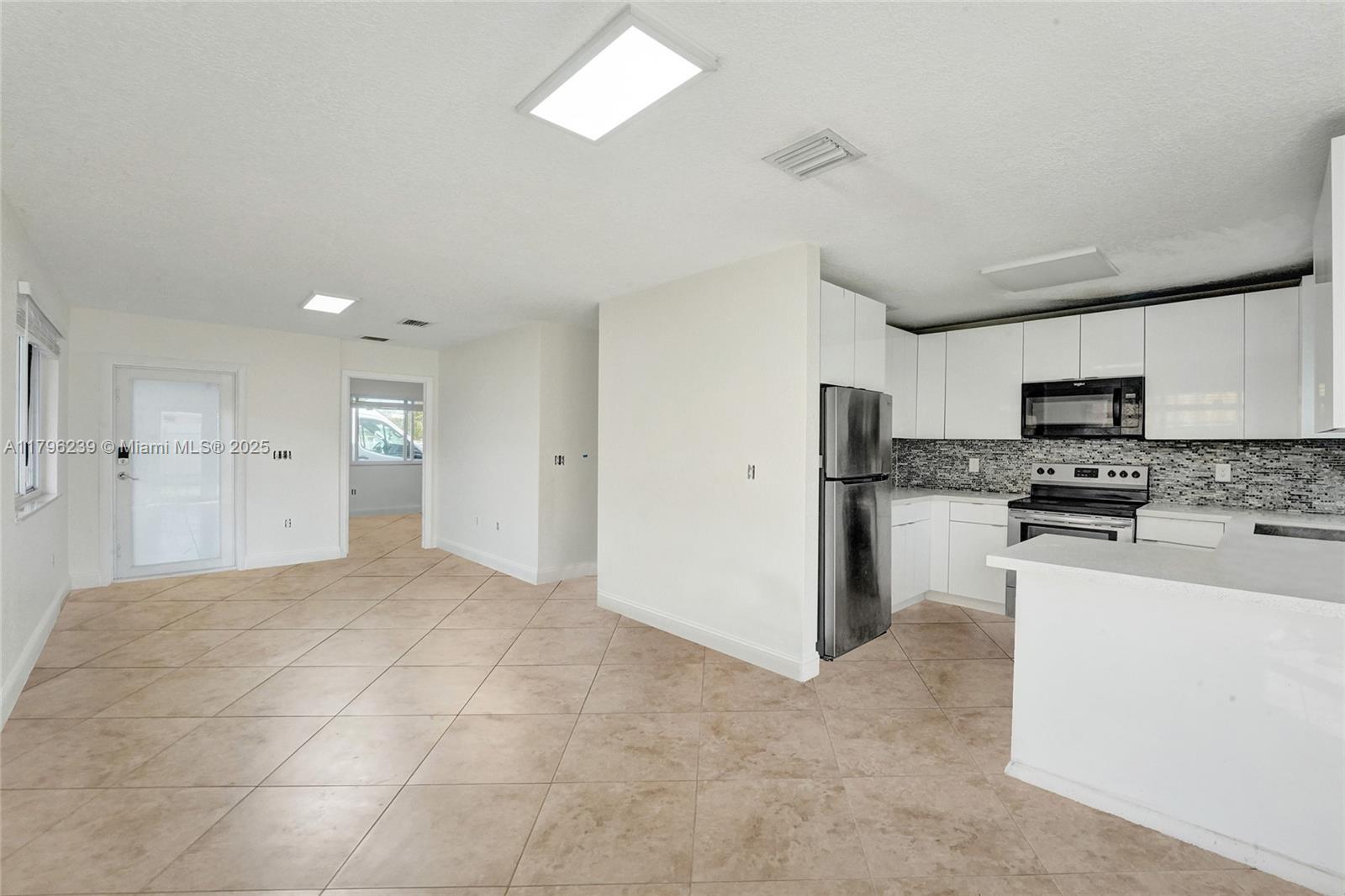 1154 NW 103rd St 1156