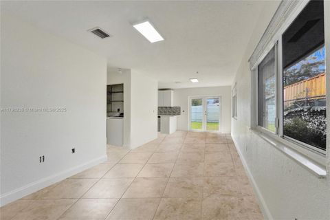 1154 NW 103rd St 1156 Miami FL 33150