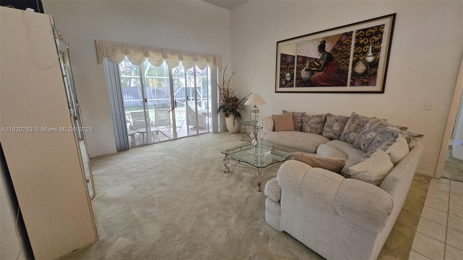 10257 SW 12th St, Pembroke Pines, FL, 33025/$619,000 2 10257 SW 12th St