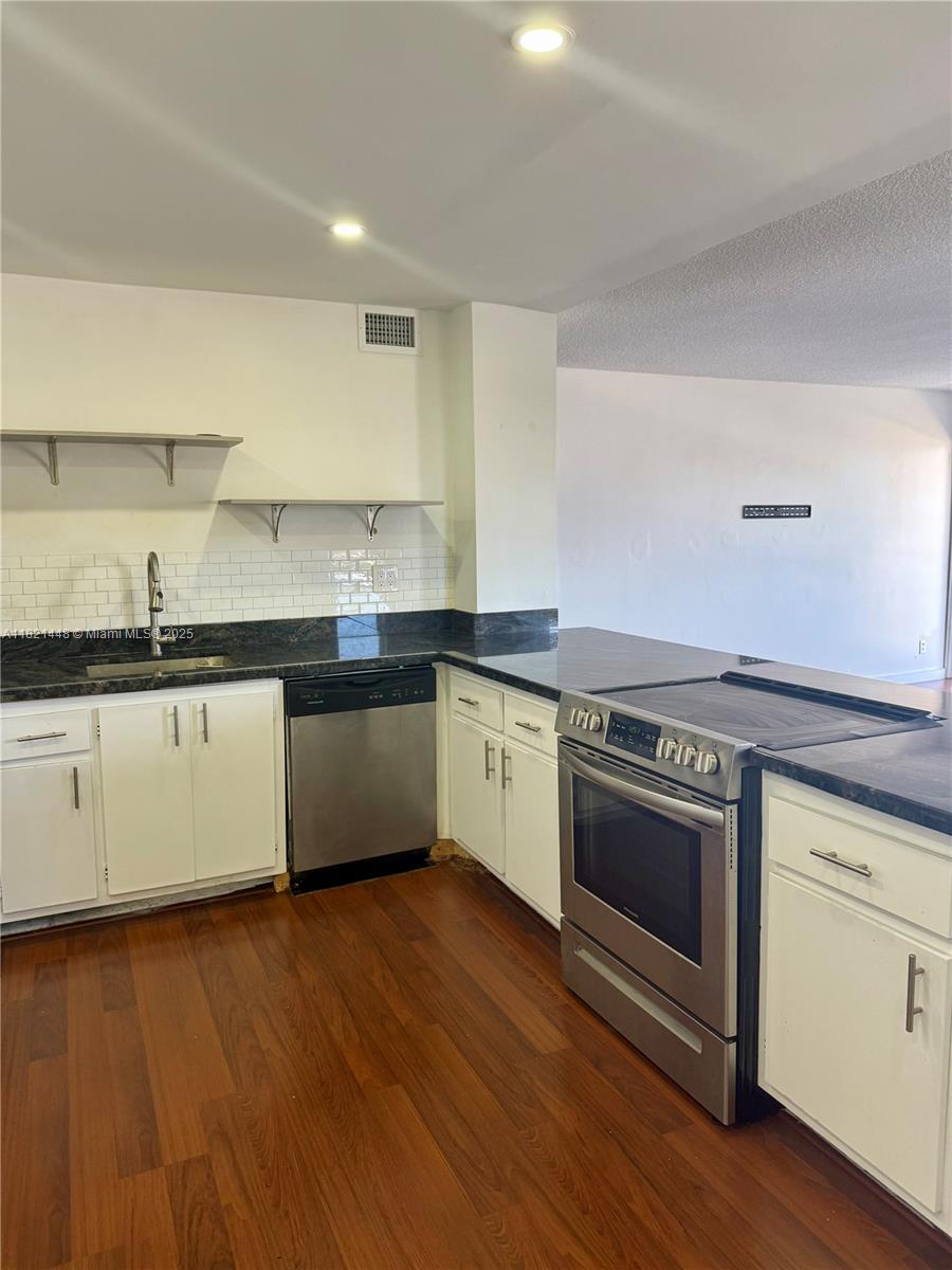 OCEAN VIEW TOWERS CONDO - Residential Lease