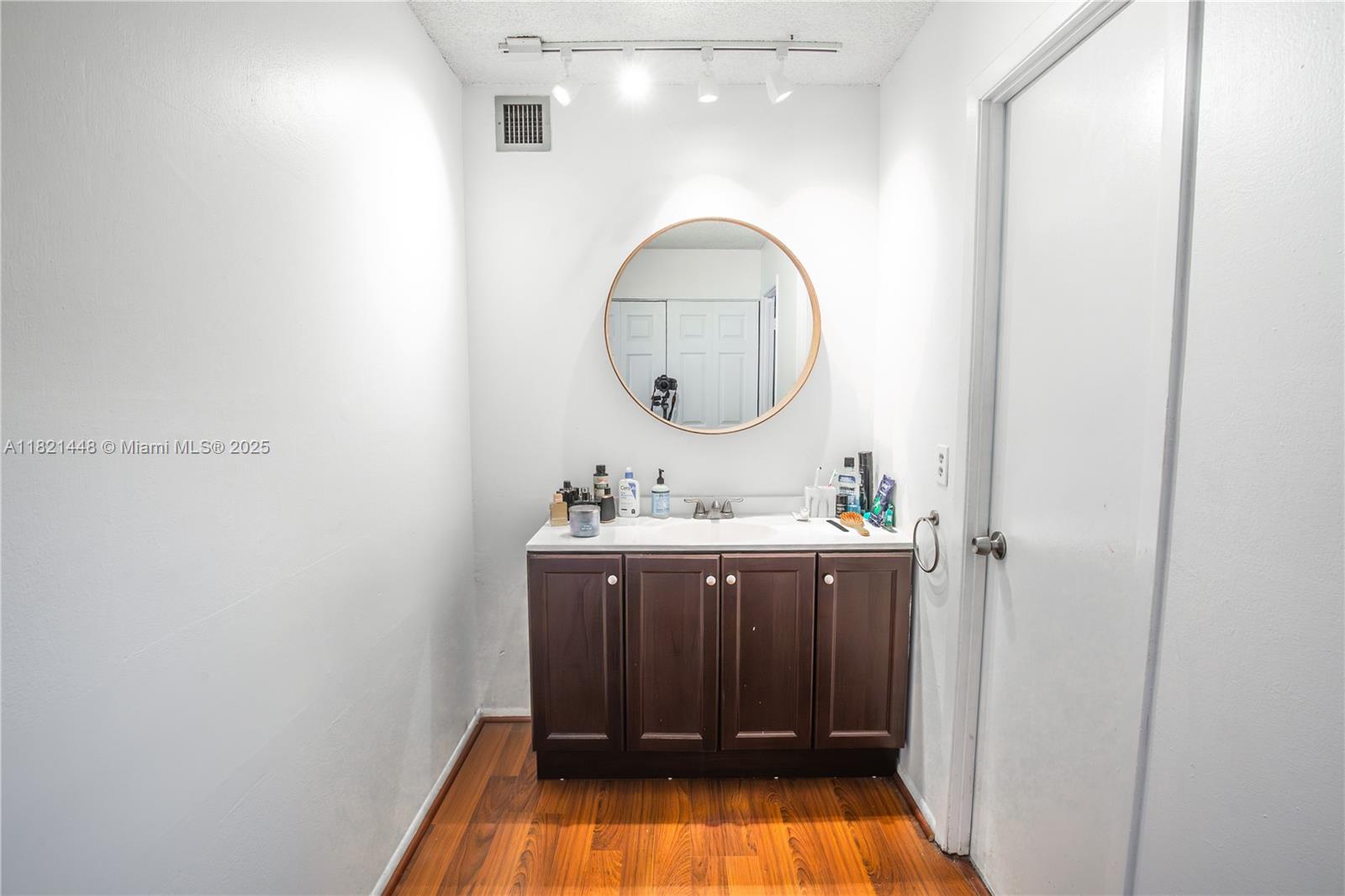 OCEAN VIEW TOWERS CONDO - Residential Lease