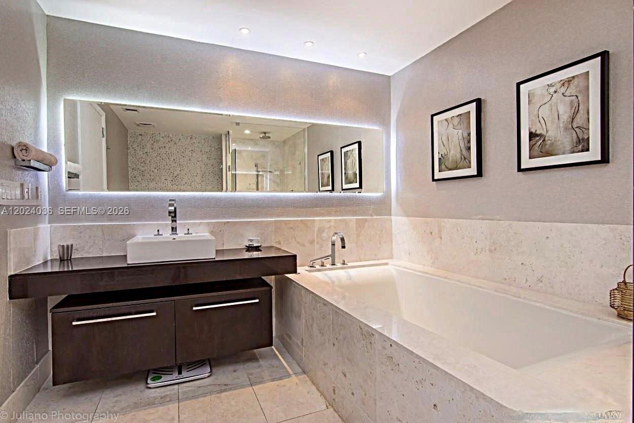 JADE OCEAN CONDO - Residential