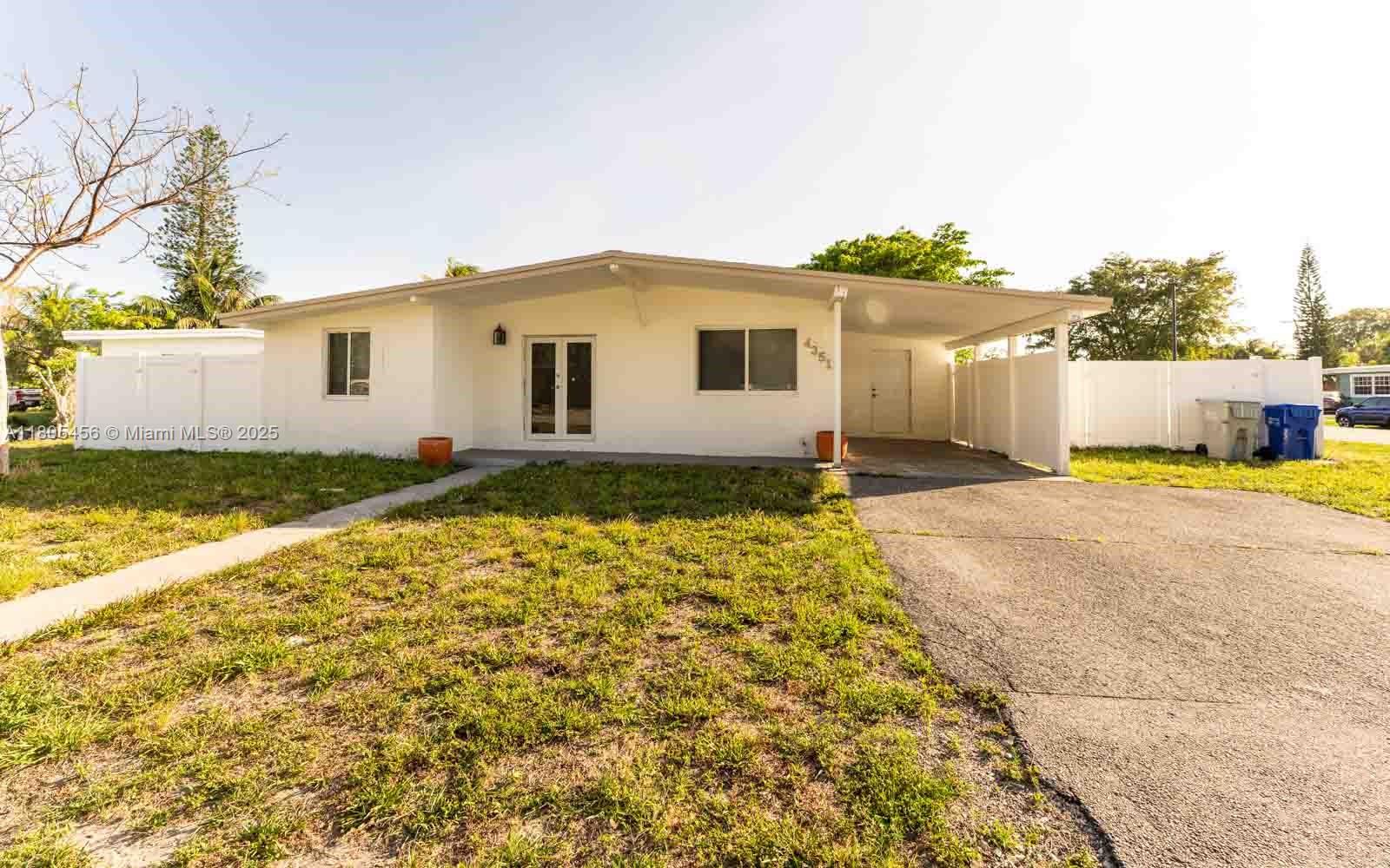 Property for Sale at 4351 Ne 18th Ave, Pompano Beach, Broward County, Florida - Bedrooms: 4 
Bathrooms: 2  - $400,000