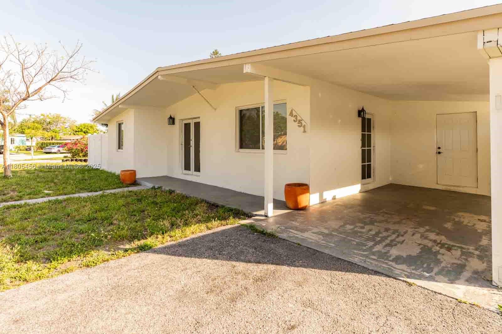 4351 NE 18th Ave, Pompano Beach, FL, 33064/$400,000 2 4351 NE 18th Ave