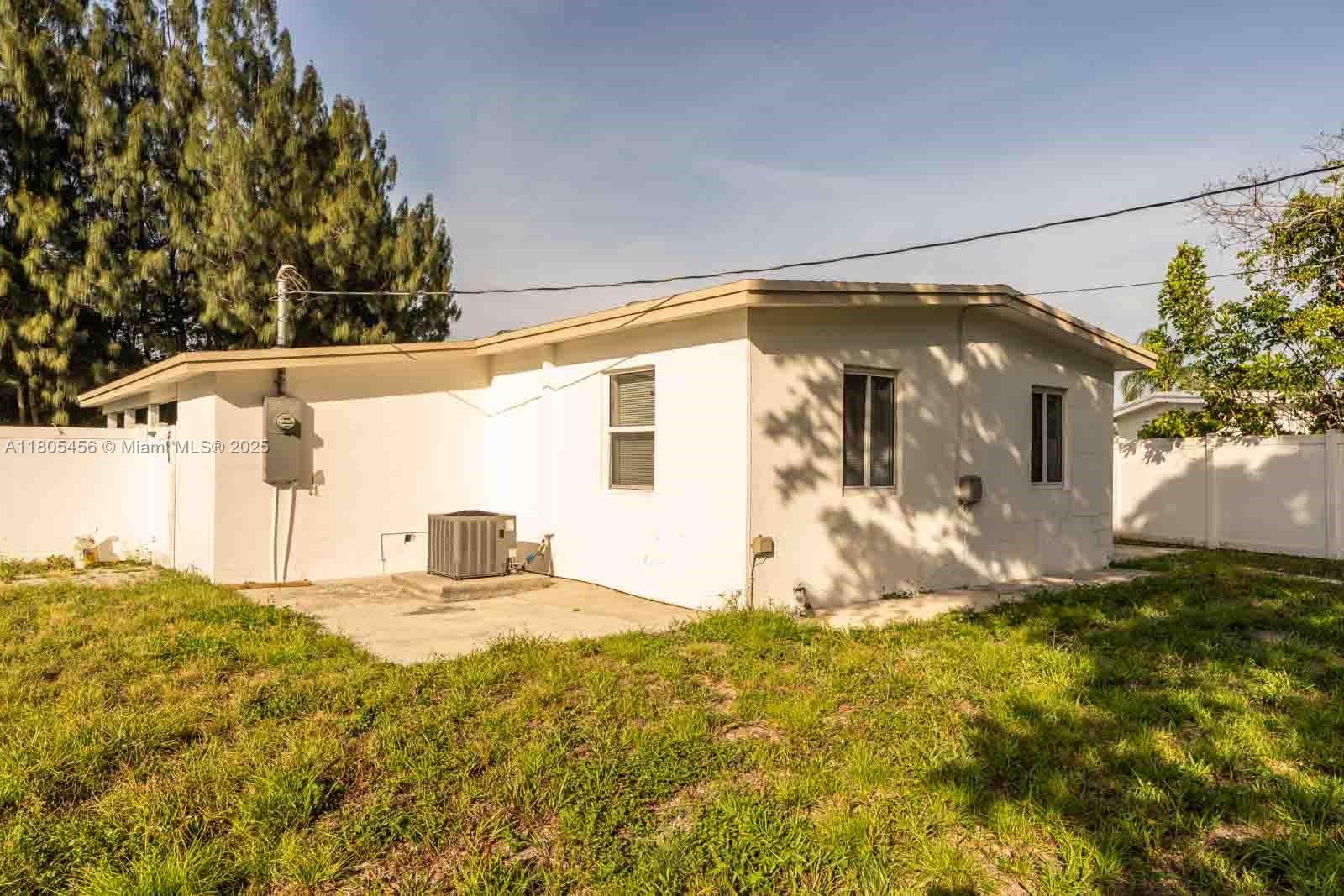 4351 NE 18th Ave, Pompano Beach, FL, 33064/$400,000 4 4351 NE 18th Ave