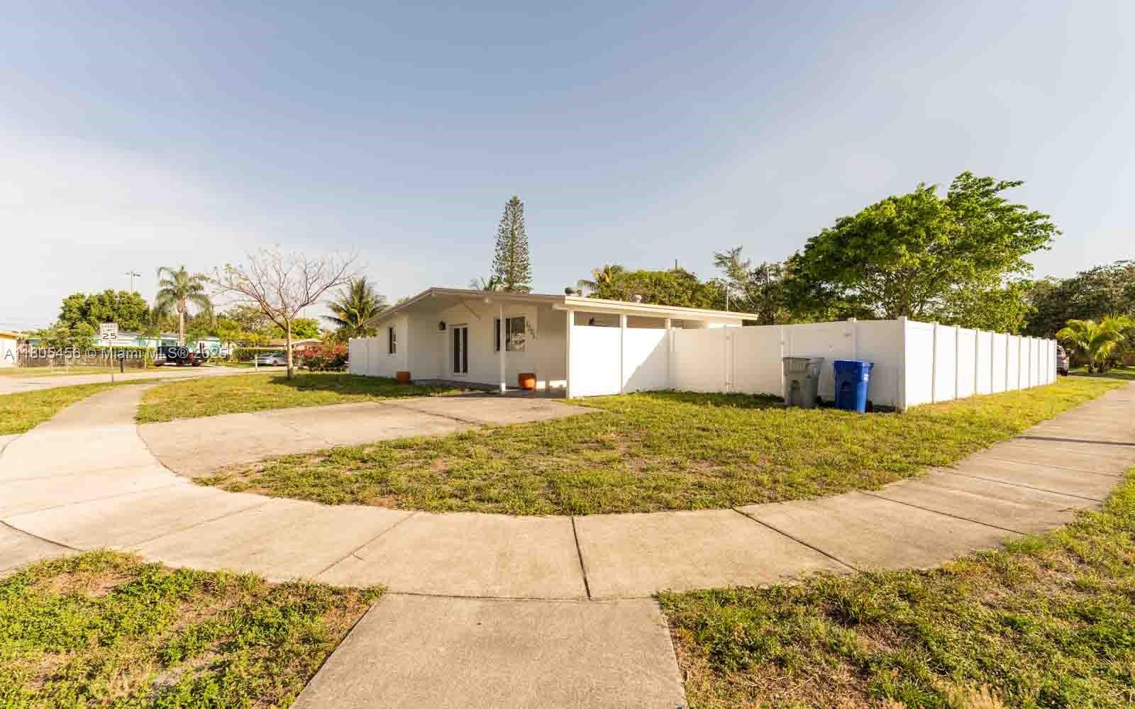 4351 NE 18th Ave, Pompano Beach, FL, 33064/$400,000 1 4351 NE 18th Ave