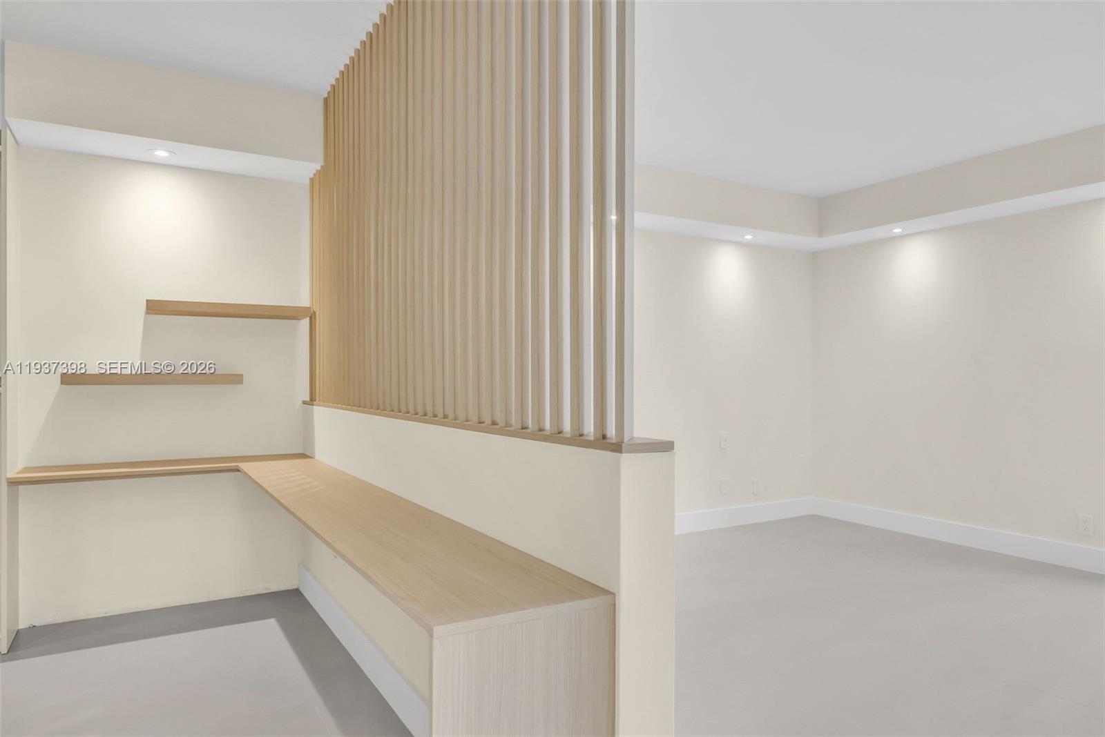 TURNBERRY TOWERS CONDO - Residential