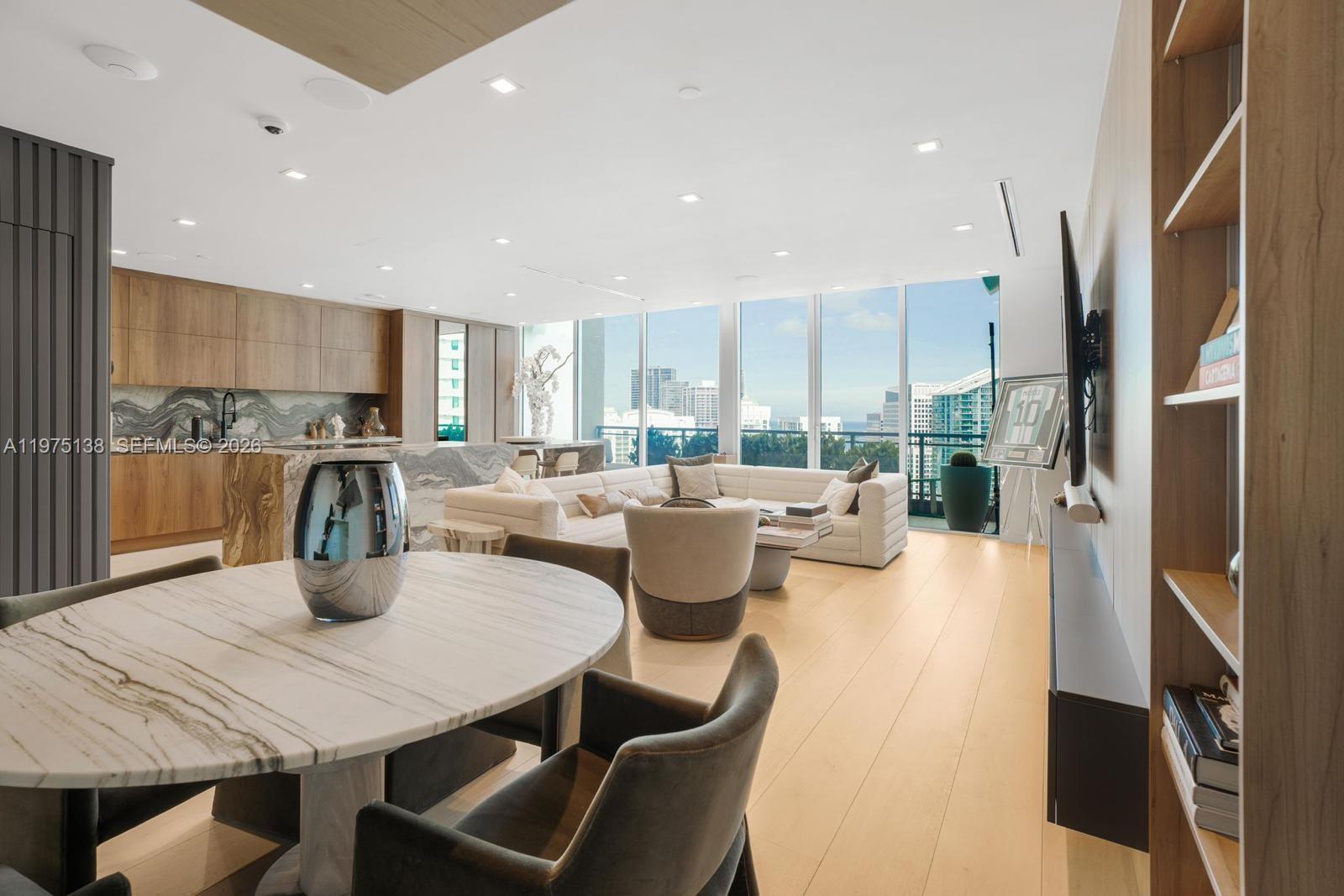 IVY CONDO - Residential