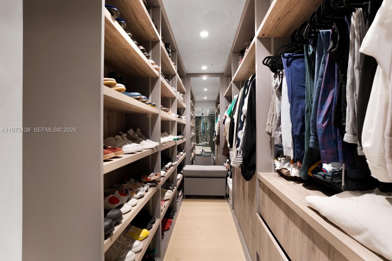 IVY CONDO - Residential