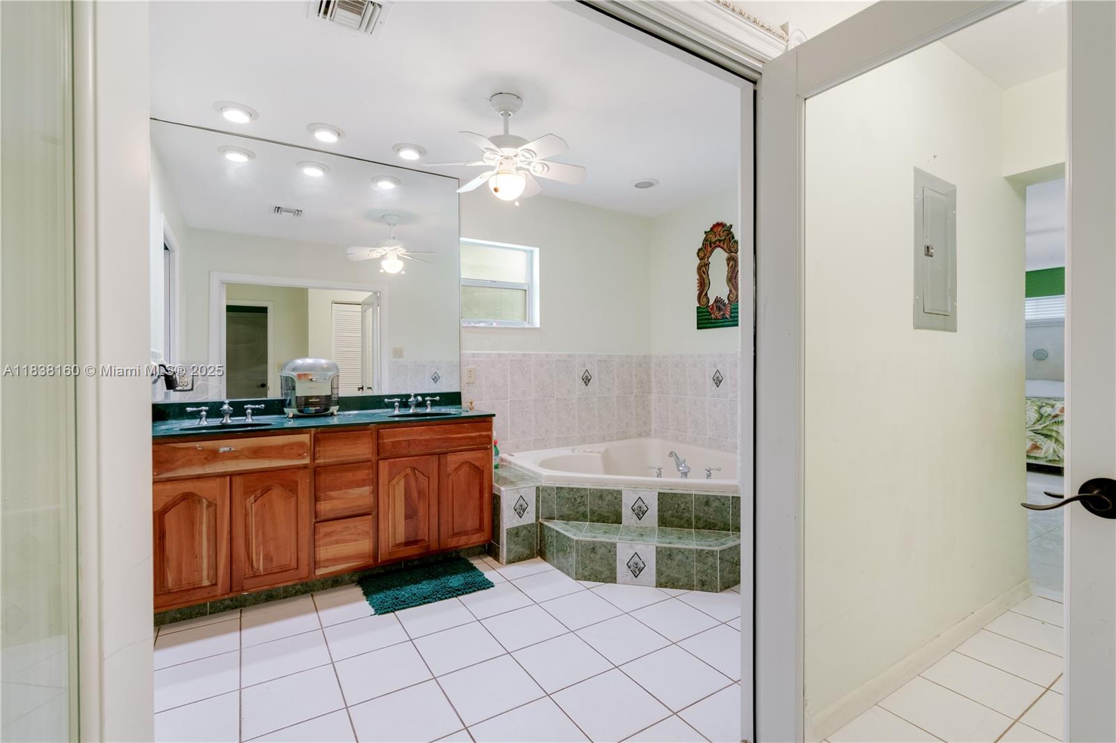 DIST:30 - Residential