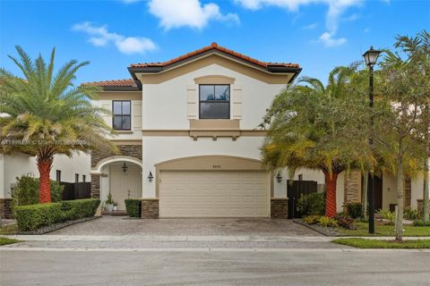 8870 NW 99th Path Doral FL 33178
