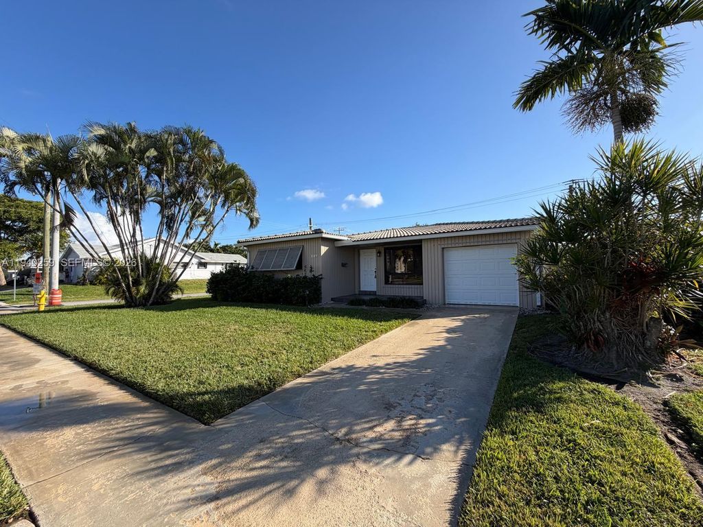 Photo of 238 SE 3rd St, Dania Beach, FL 33004 (MLS # A11940259)
