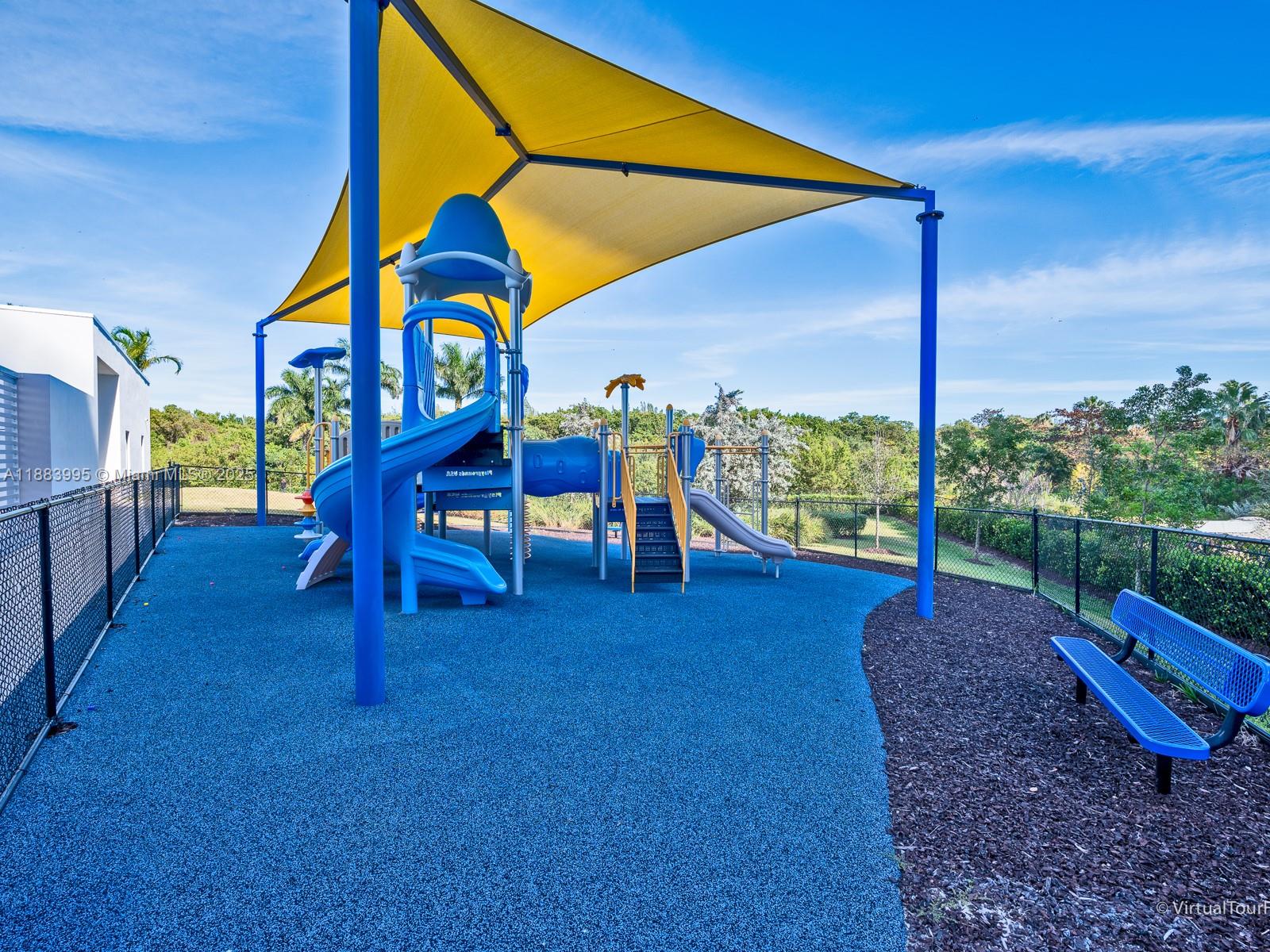 THE OAKS I CONDO - Residential
