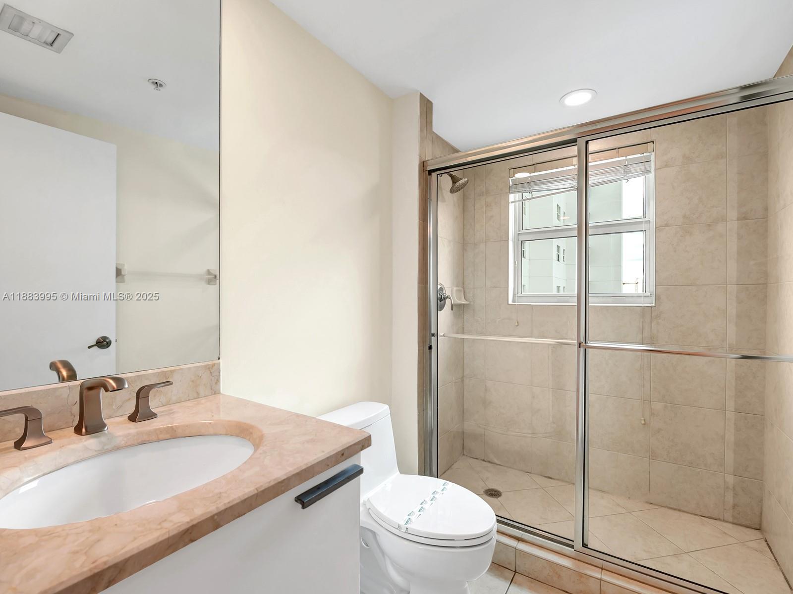 THE OAKS I CONDO - Residential