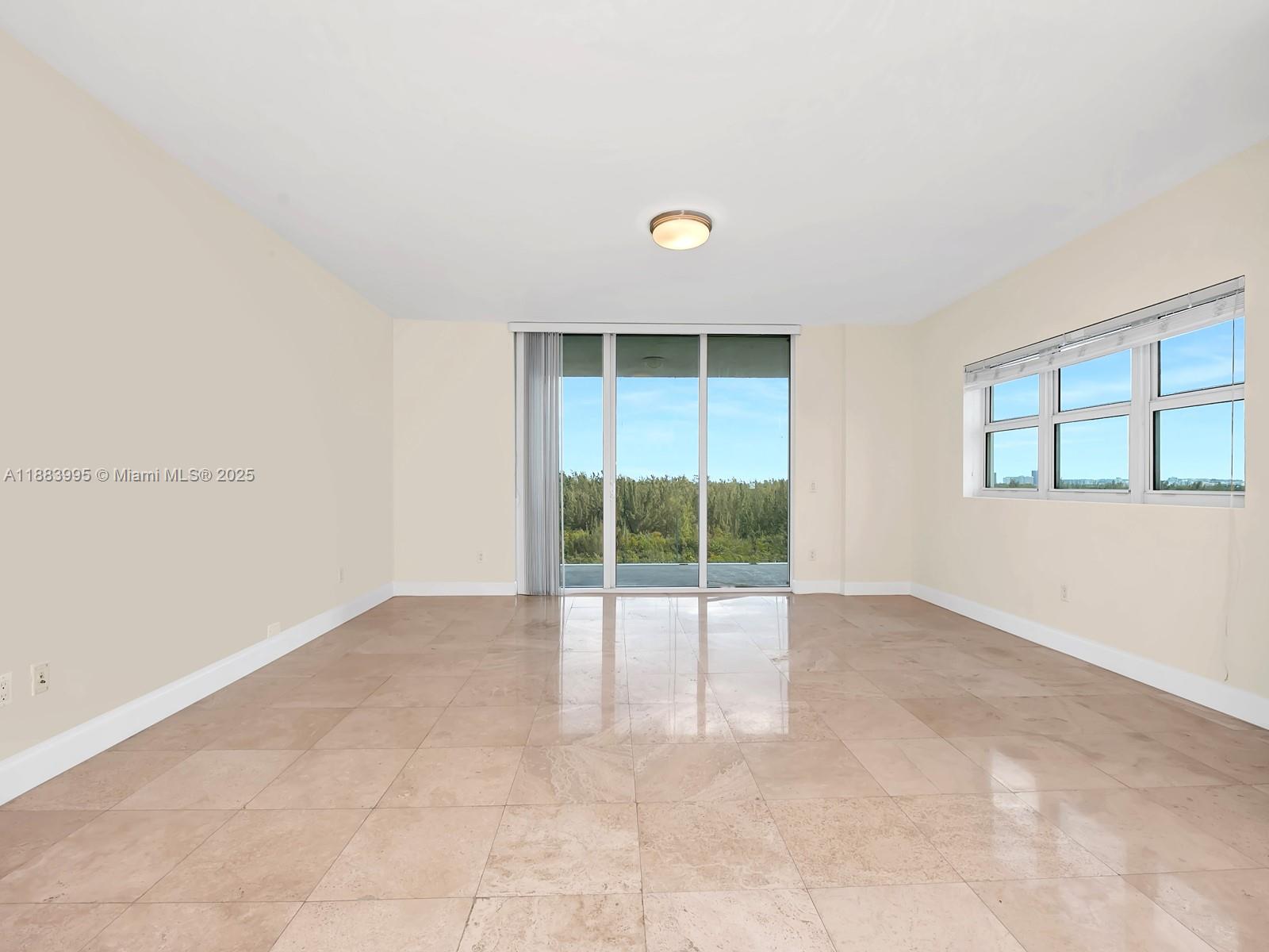 THE OAKS I CONDO - Residential