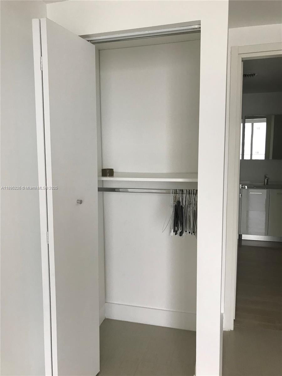 BRICKELL HOUSE - Residential Lease
