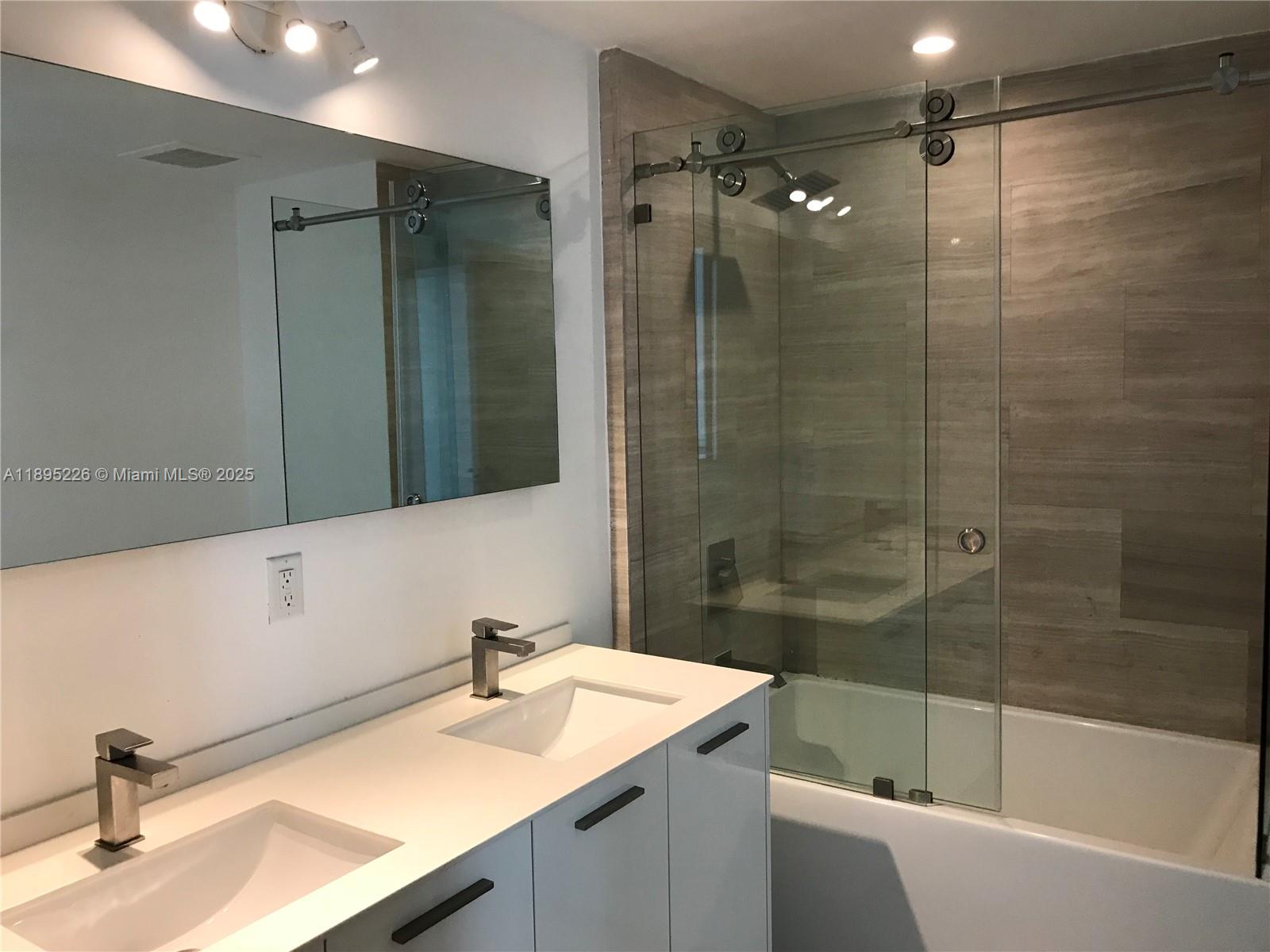BRICKELL HOUSE - Residential Lease