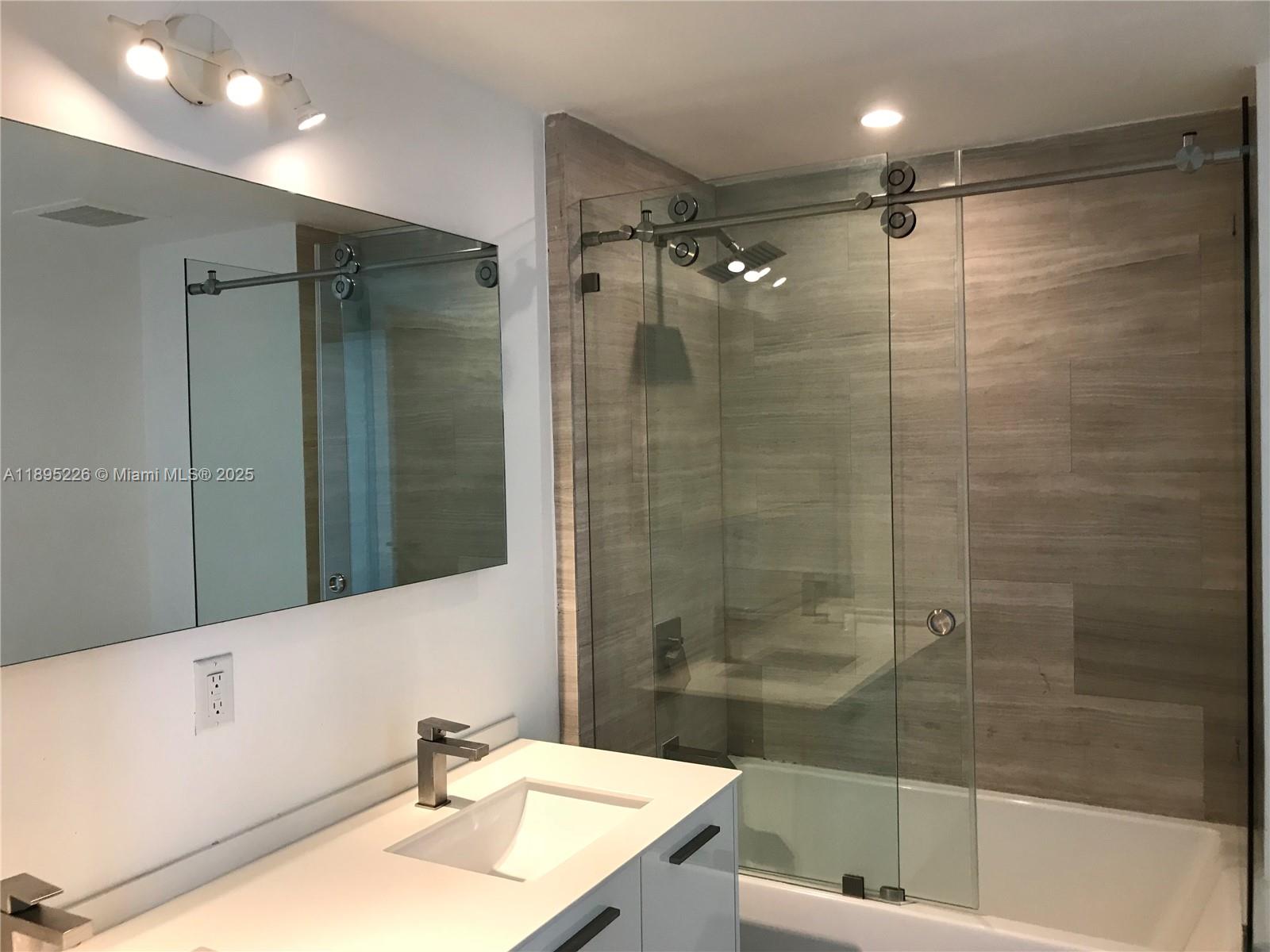 BRICKELL HOUSE - Residential Lease