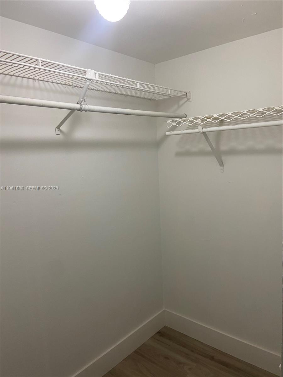 COCO WOOD CONDO - Residential