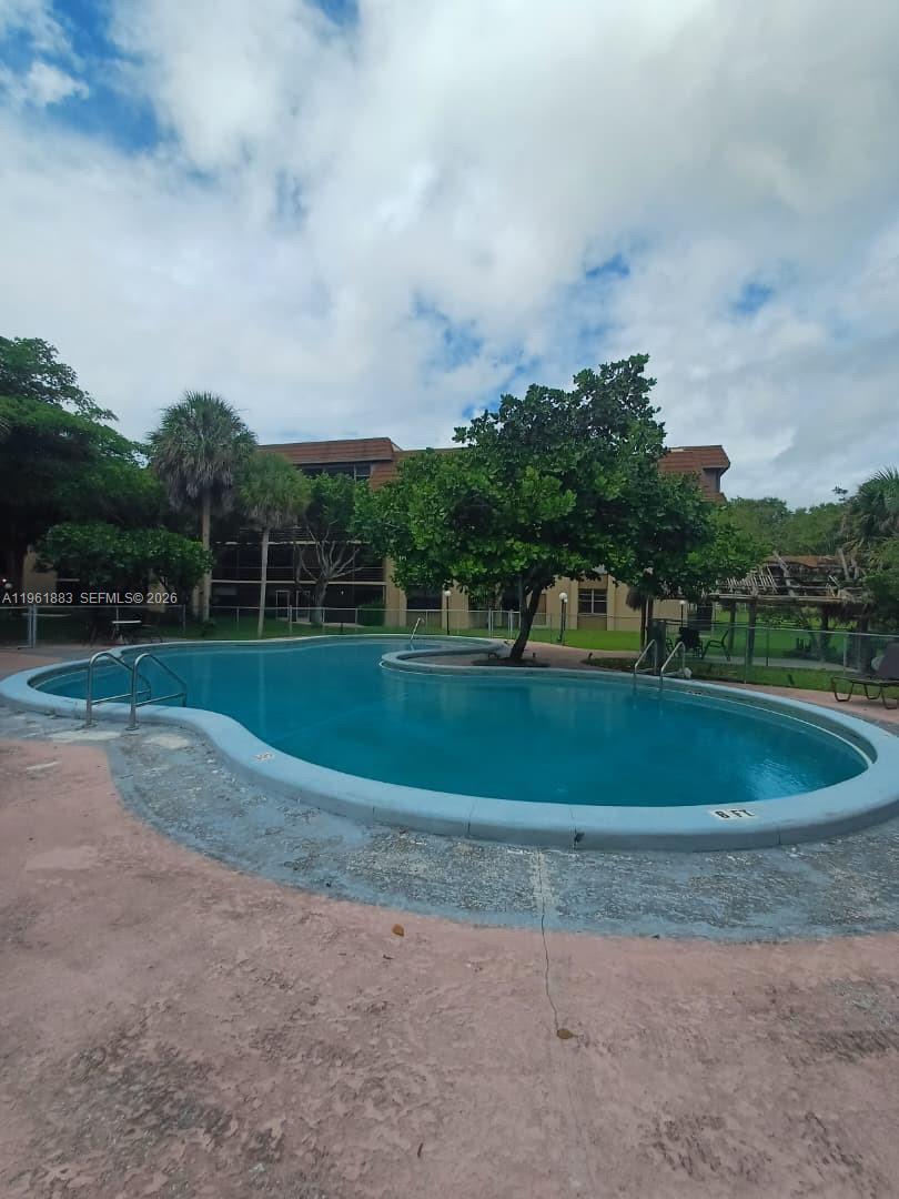 COCO WOOD CONDO - Residential