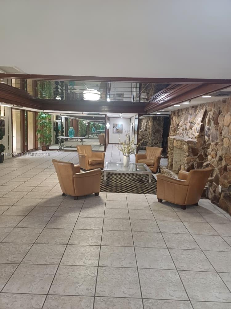 COCO WOOD CONDO - Residential