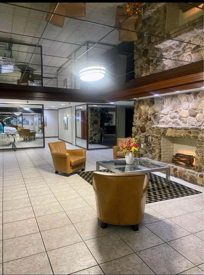 COCO WOOD CONDO - Residential