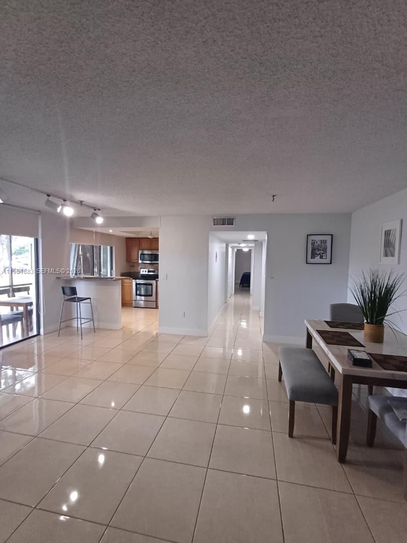 COCO WOOD CONDO - Residential