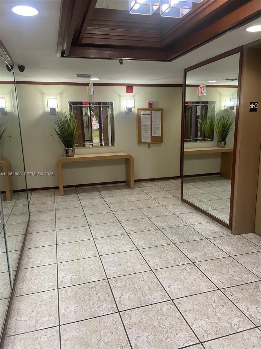 COCO WOOD CONDO - Residential