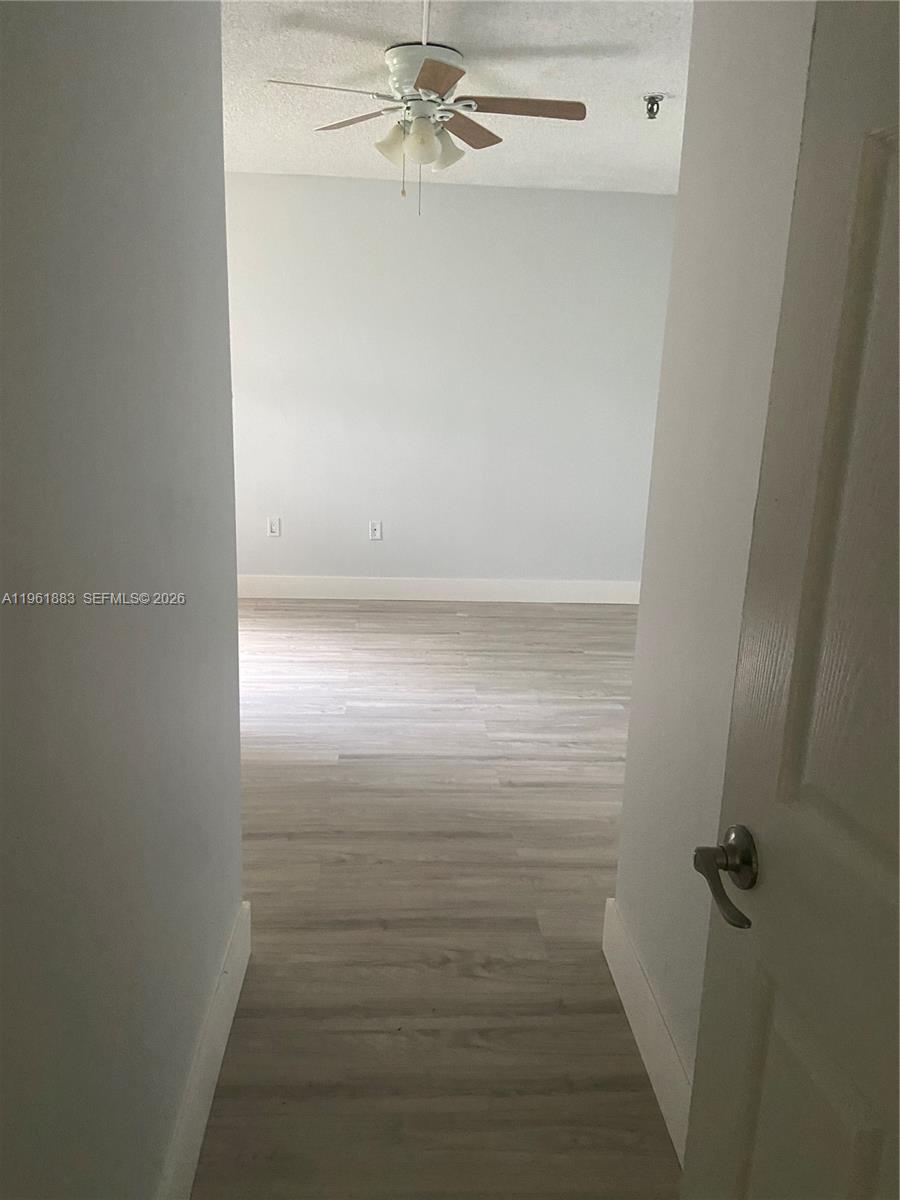 COCO WOOD CONDO - Residential