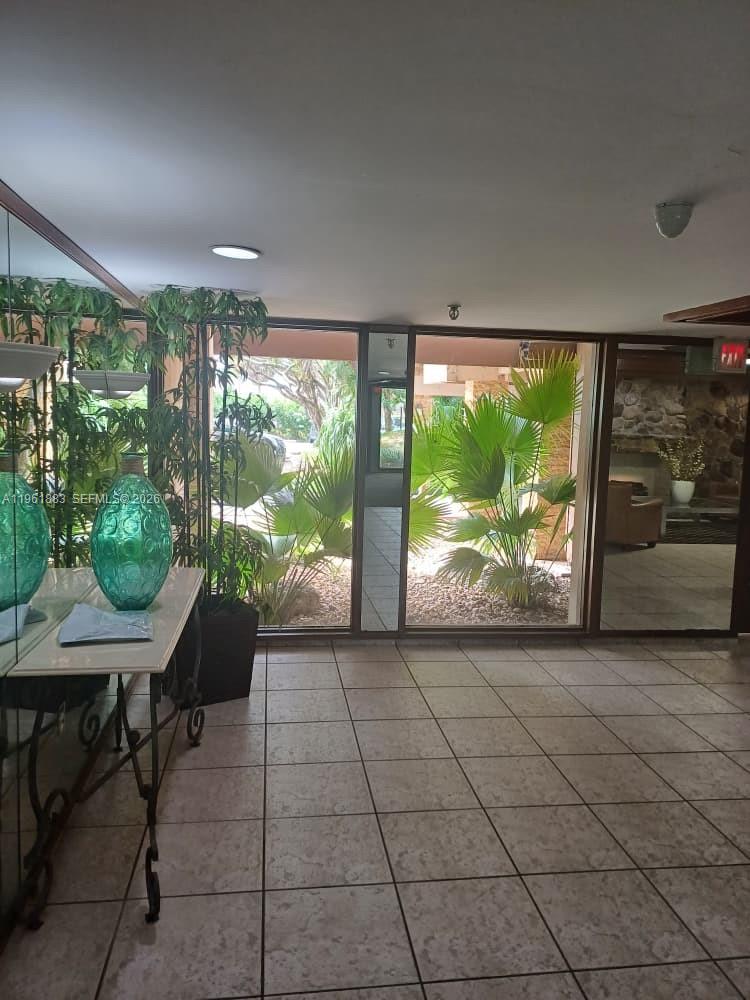 COCO WOOD CONDO - Residential