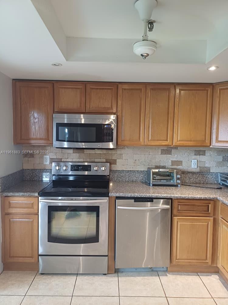 COCO WOOD CONDO - Residential