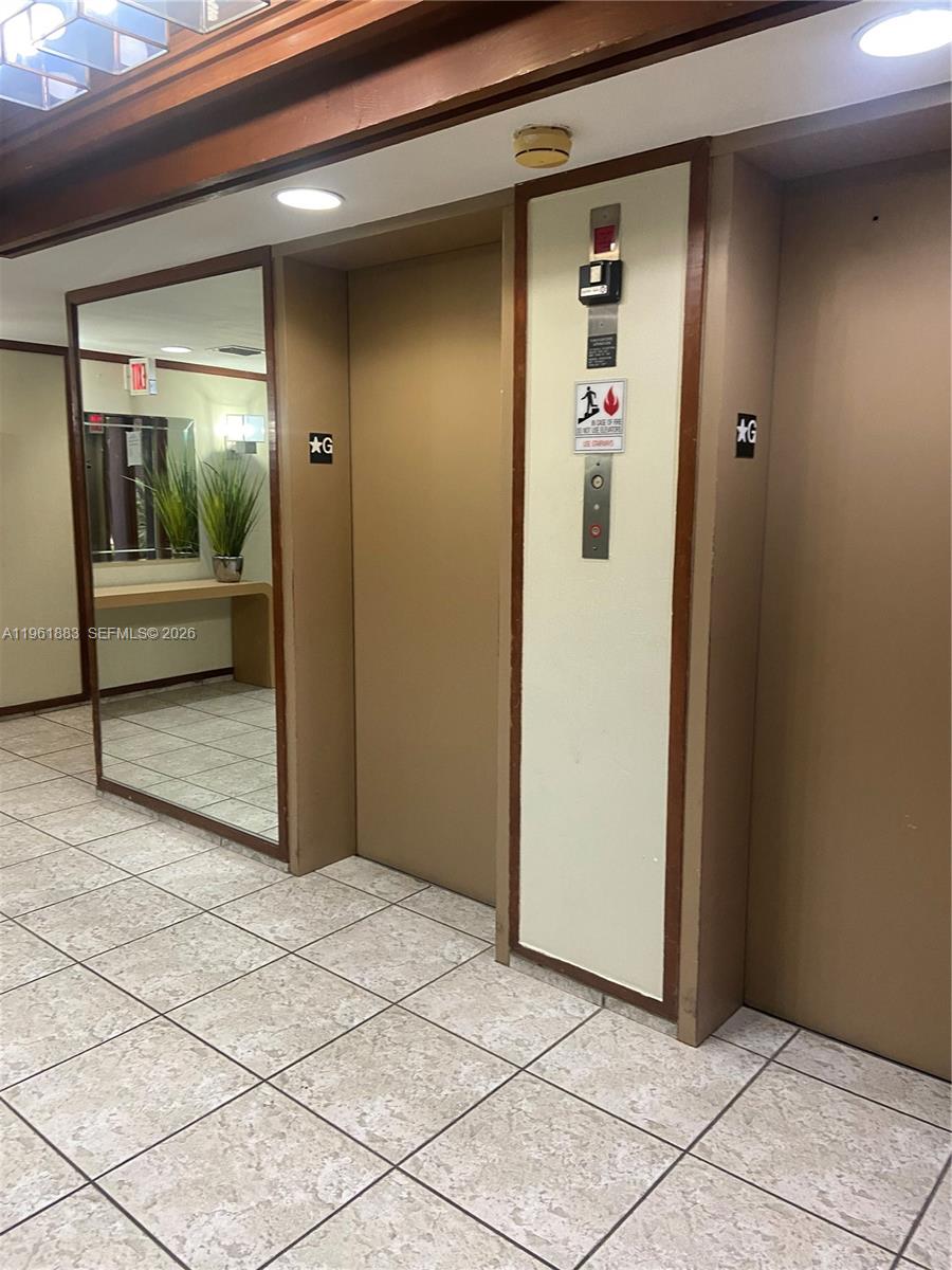 COCO WOOD CONDO - Residential