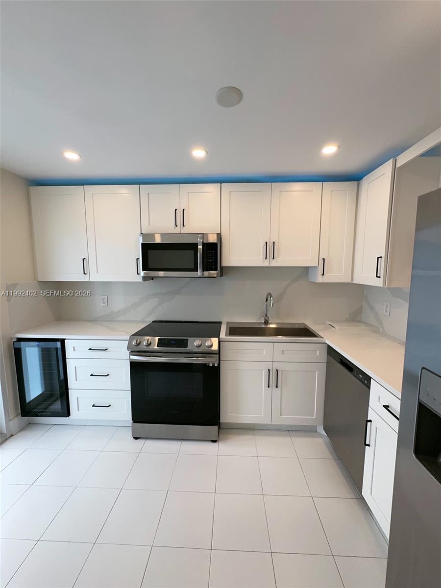 MIAMI SHORES SEC 3 - Residential Lease