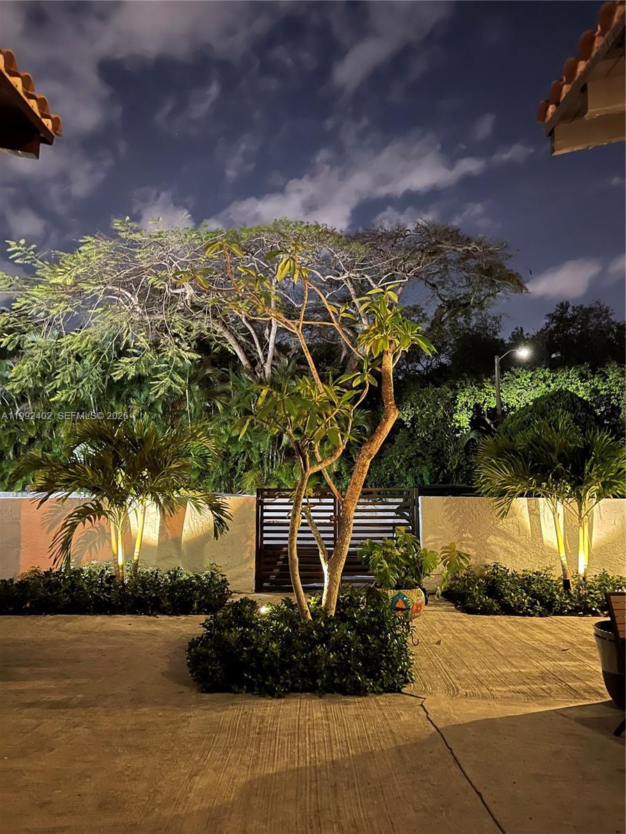 MIAMI SHORES SEC 3 - Residential Lease