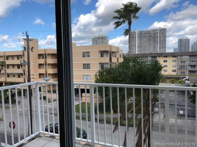 VENICE ISLE CONDO - Residential