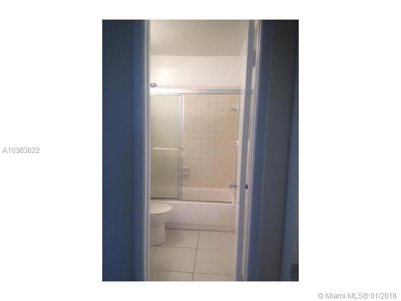 VENICE ISLE CONDO - Residential