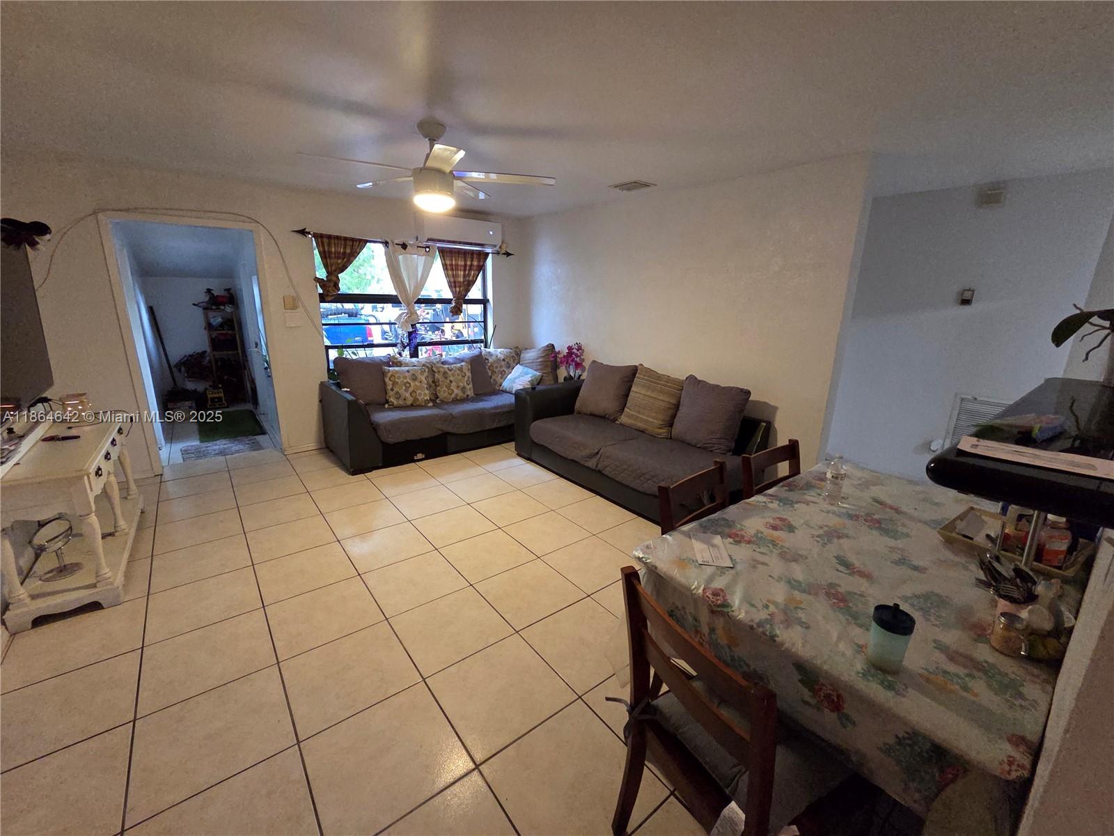 3433 SW 12th Pl