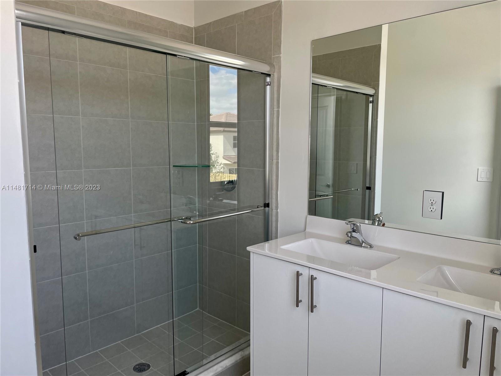 HARMONY PARC - Residential Lease