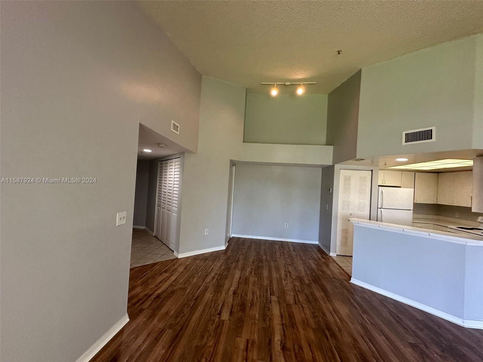 GRAND ISLES CONDO - Residential Lease