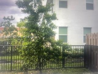 CHARLESTON COMMONS 2 - Residential Lease