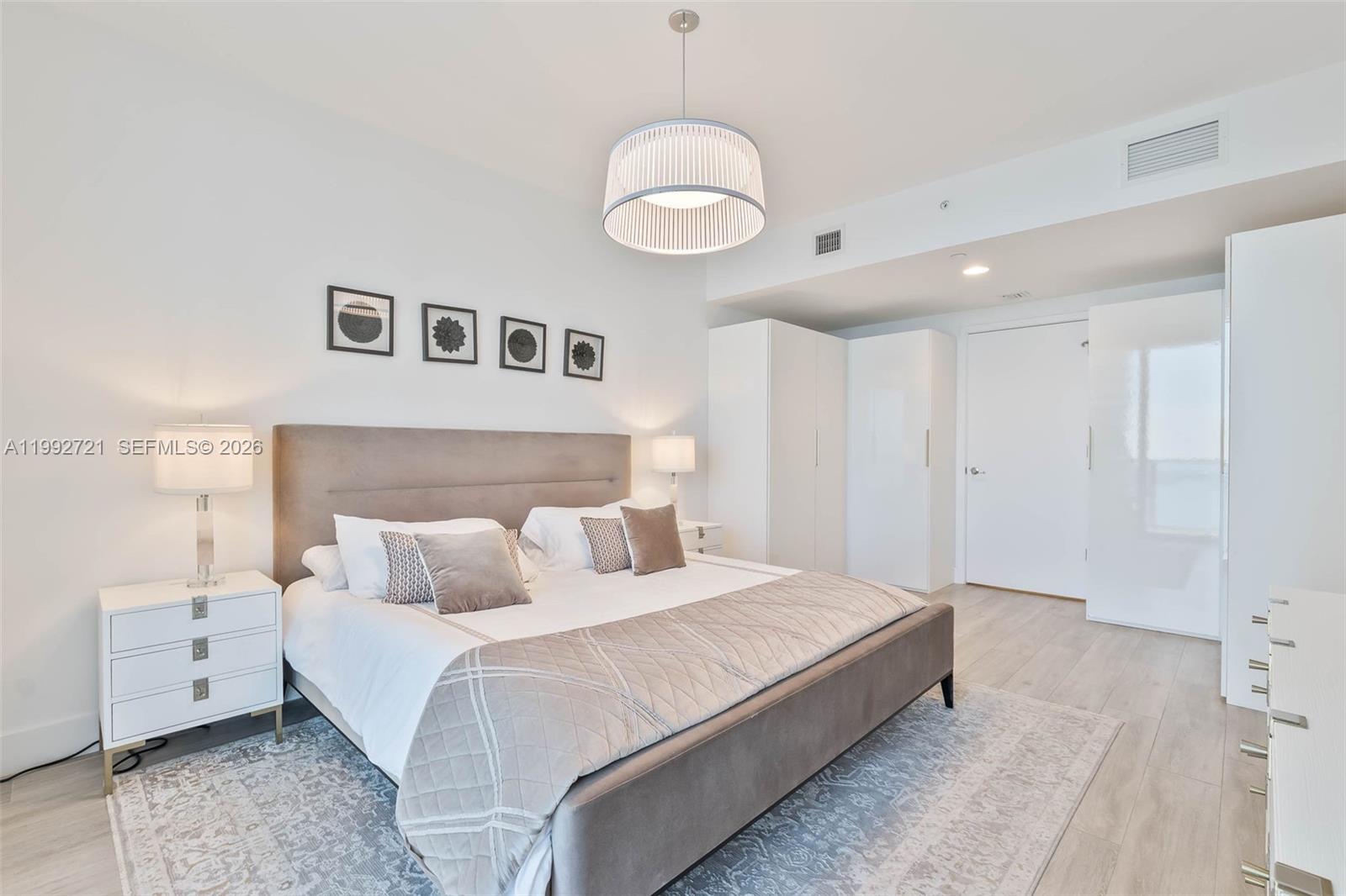 1010 BRICKELL CONDO - Residential Lease