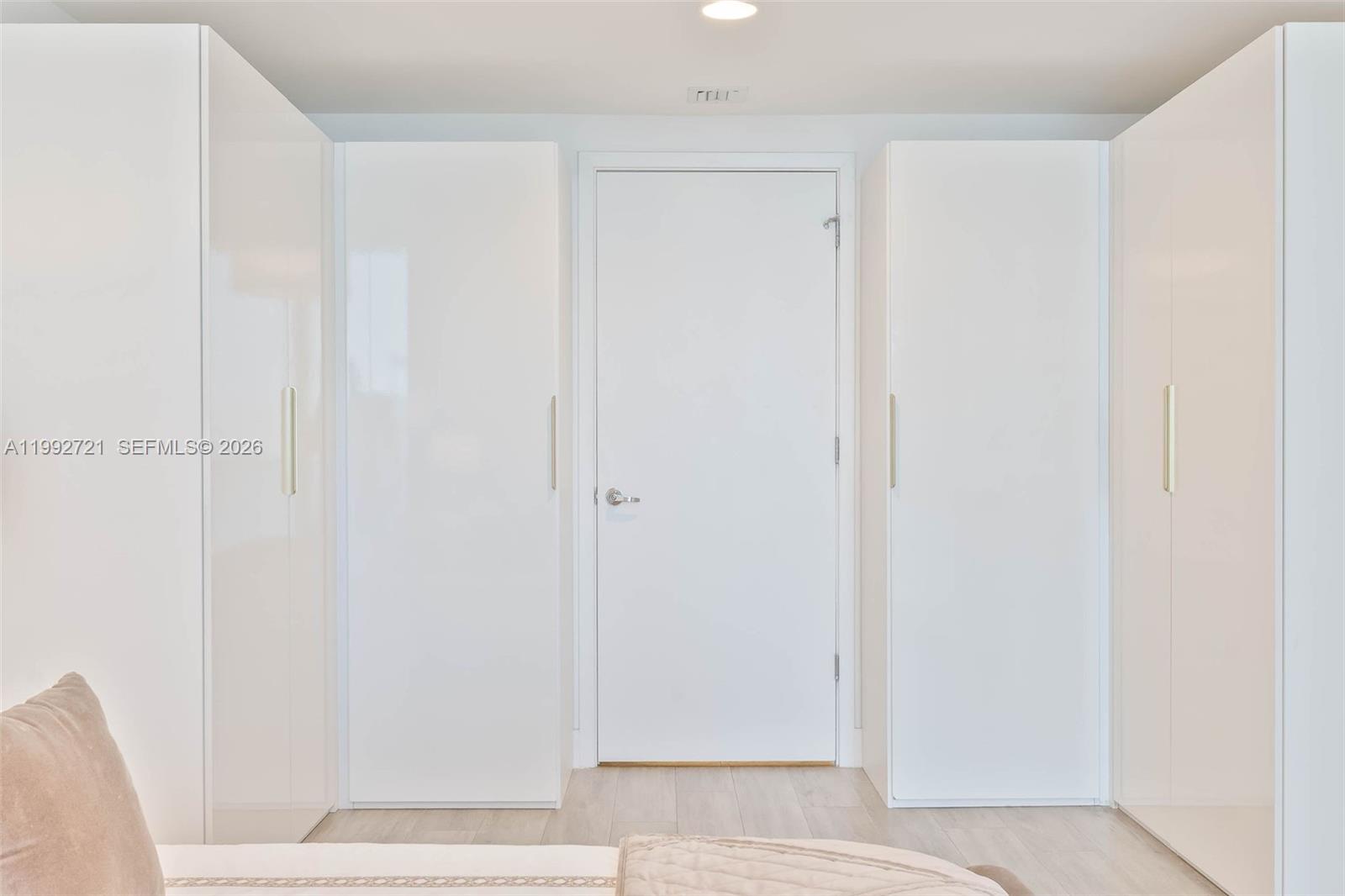 1010 BRICKELL CONDO - Residential Lease
