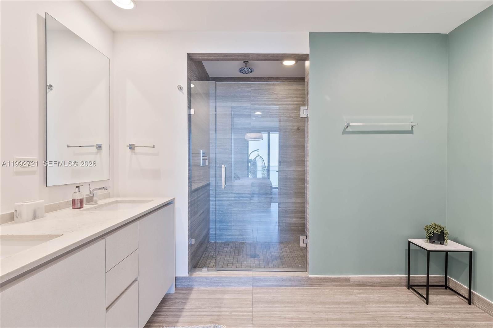 1010 BRICKELL CONDO - Residential Lease