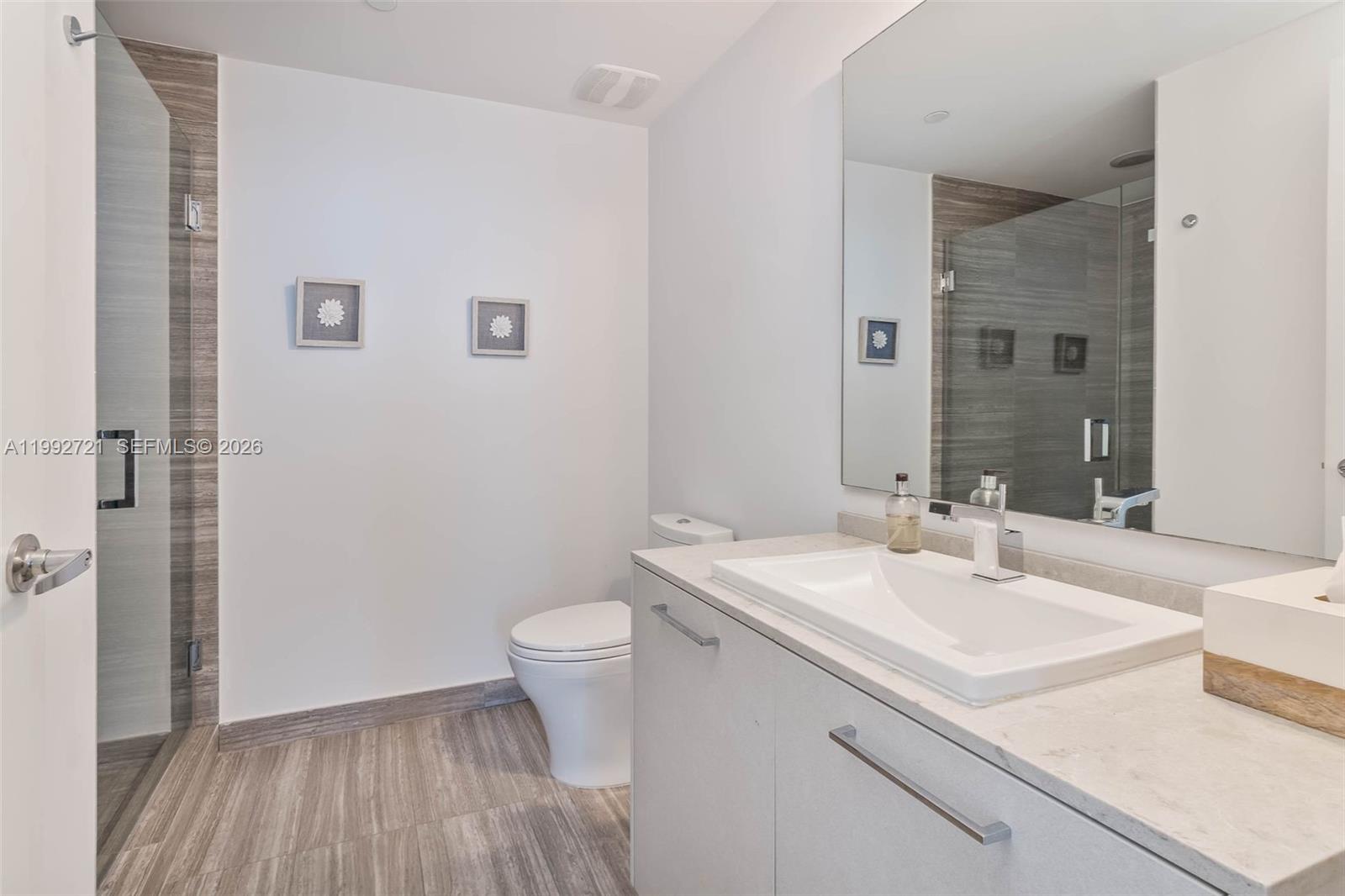 1010 BRICKELL CONDO - Residential Lease
