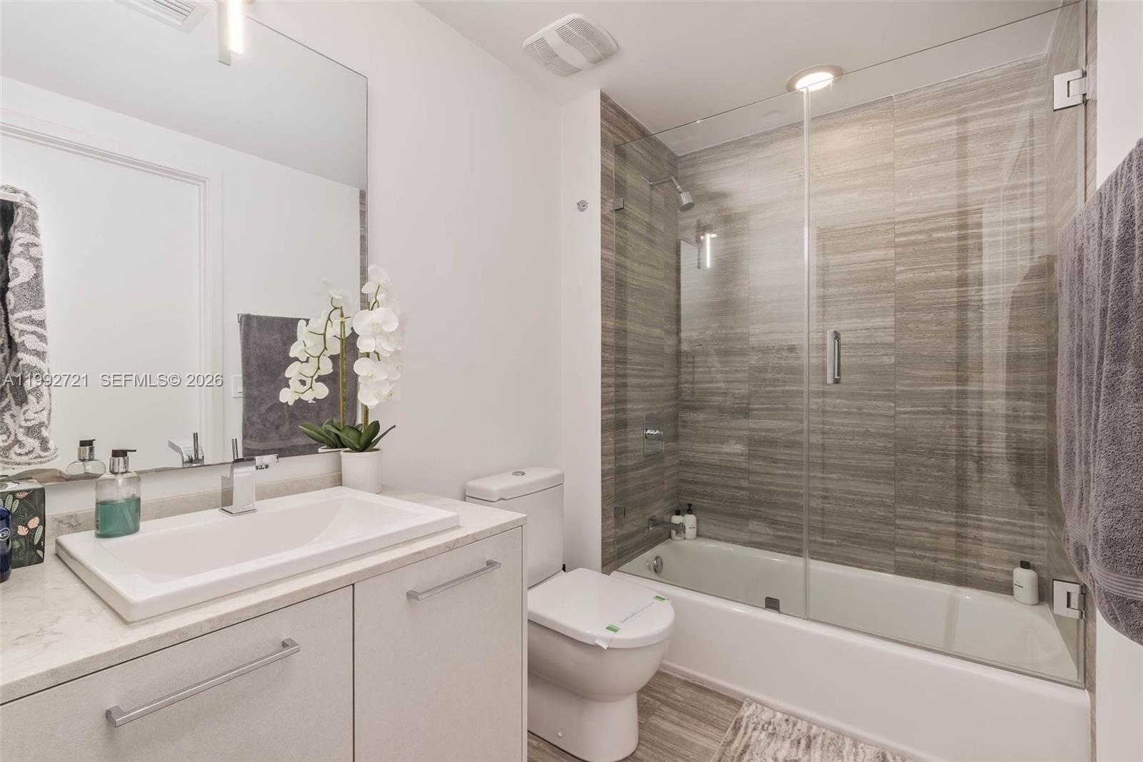 1010 BRICKELL CONDO - Residential Lease