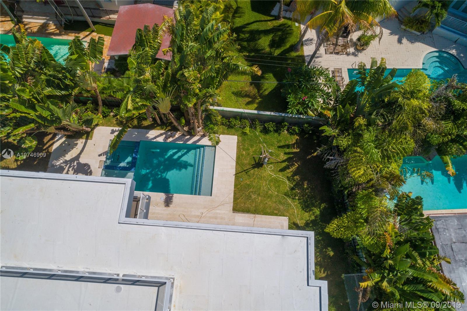 TROPICAL ISLE HOMES SUB 3 - Residential