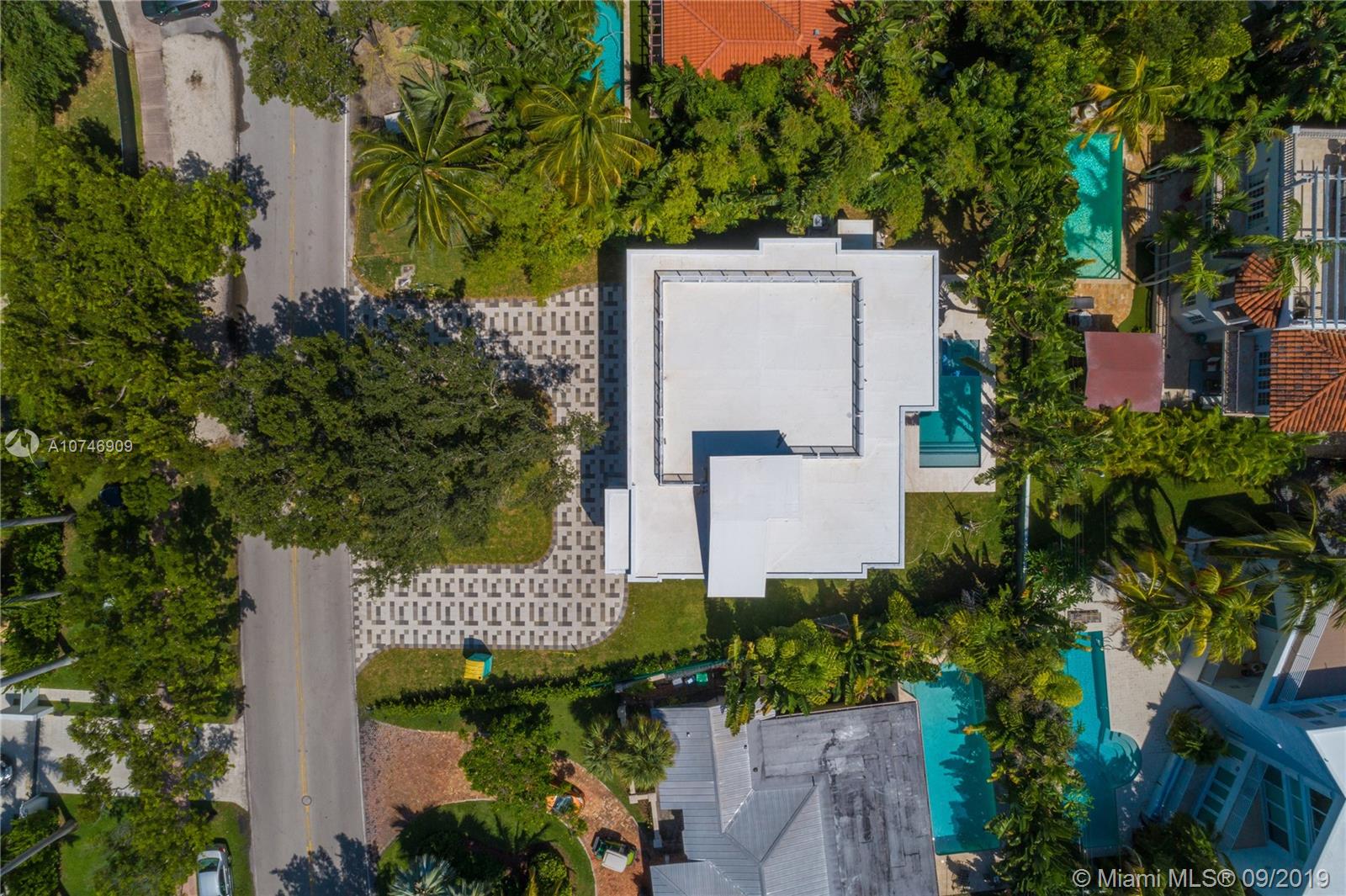 TROPICAL ISLE HOMES SUB 3 - Residential